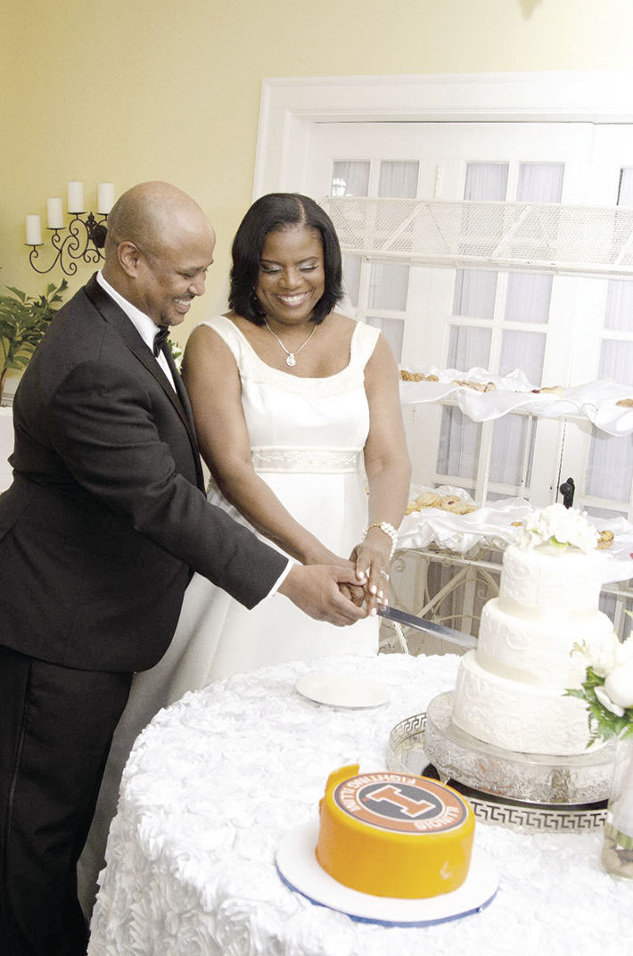 Karen & Groom cutting cake